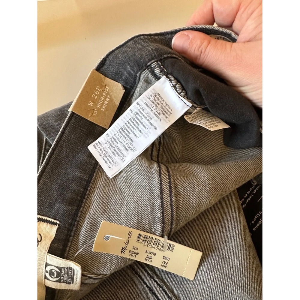 Madewell High Rise Skinny Jeans in Faded Black | Size 26 Petite - Picture 11 of 14
